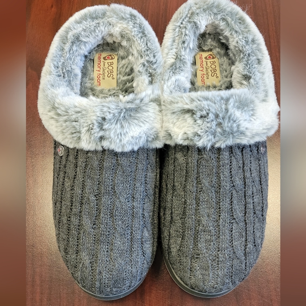 Skechers memory foam women's clogs.
